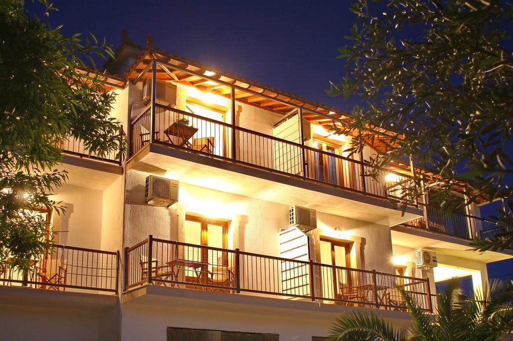 Giasemi Apartments Skopelos Town Exterior photo