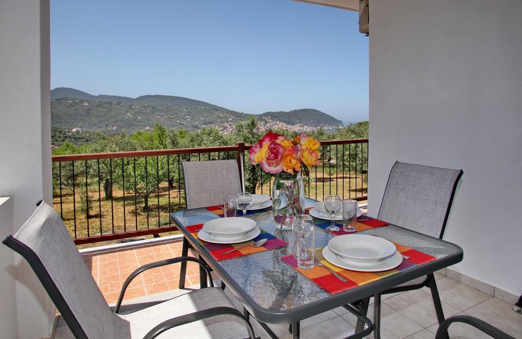 Giasemi Apartments Skopelos Town Exterior photo