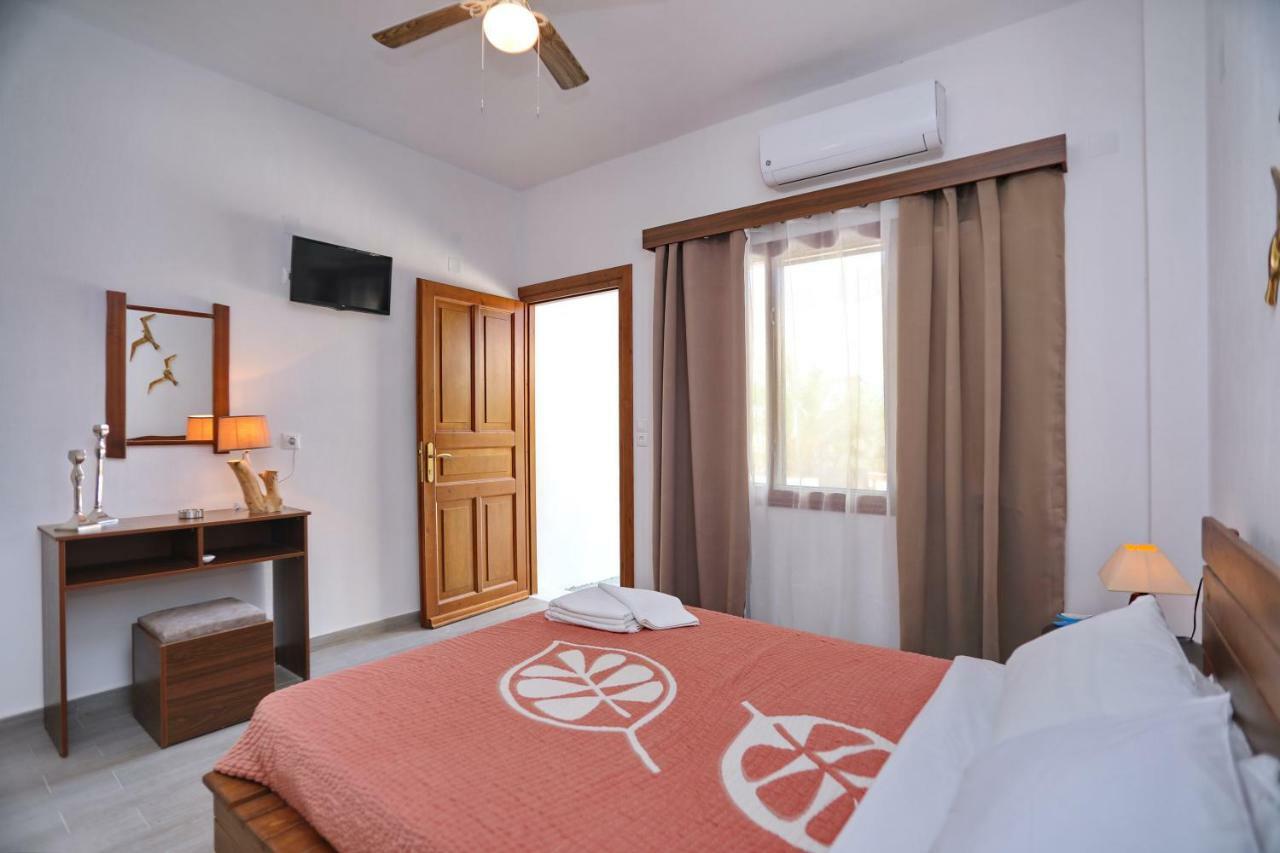 Giasemi Apartments Skopelos Town Exterior photo